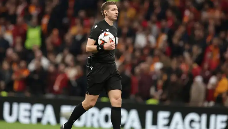 Galatasaray-Antalyaspor Maçının Sürpriz VAR Hakemi: Belçikalı Lawrence Kimdir?