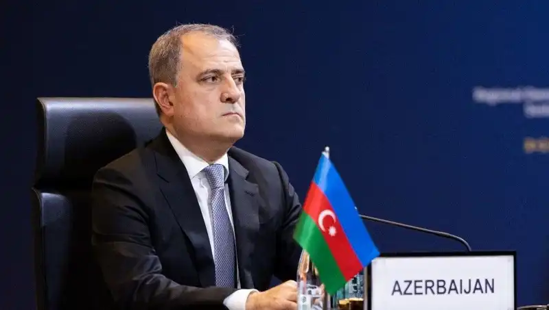 Azerbaycan ve Ermenistan'dan Tarihi Anlaşma: Barış Yolunda Atılan Büyük Adım