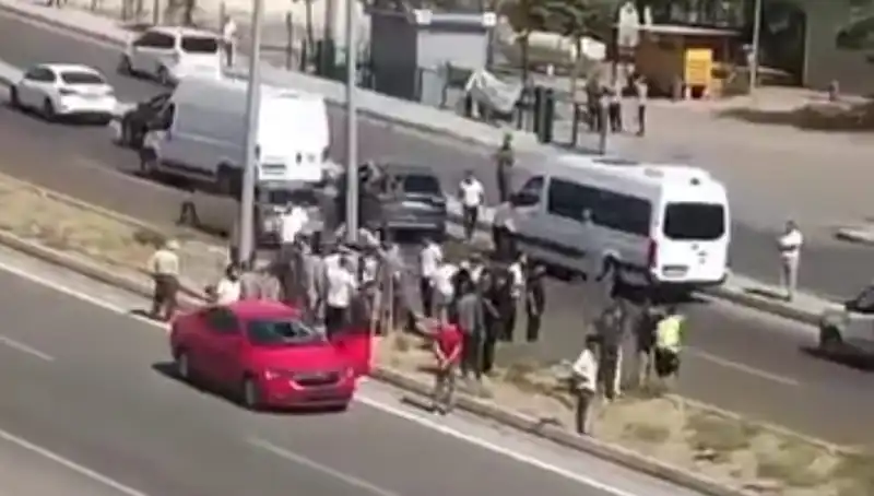 Yolun Karşısına Geçen Yayaya Çarpan Otomobilin Sırrı Ne?