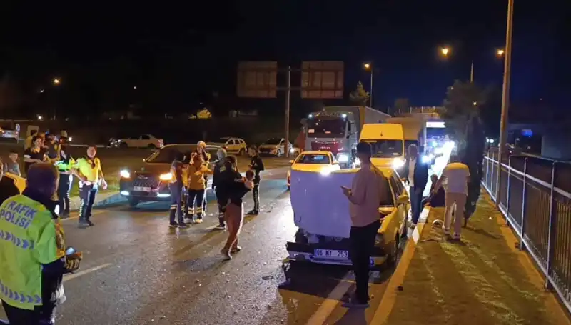 Otoyolda Kuralsız Geri Dönüş: İki Çocuk, Dört Yaralı Kazanın Detayları