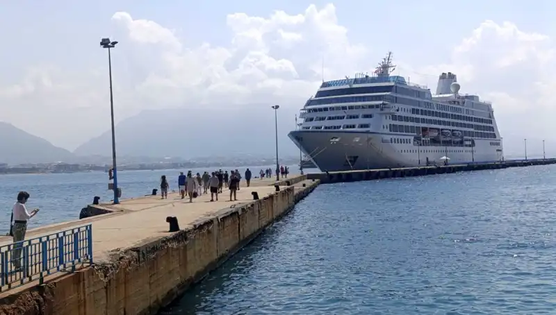 Alanya’da ABD'li Turistlerin Büyük Kruvaziyer Ziyareti: Eşsiz Anlar