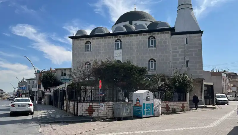 Cami Tuvaletinde Bulunan Vurulmuş Zatap, Gizemini Koruyor