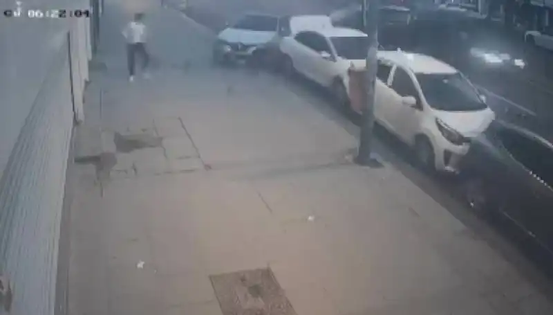 Park Halindeki Araçlara Çarpan Sürücü Direksiyon Hakimiyetini Neden Kaybetti?