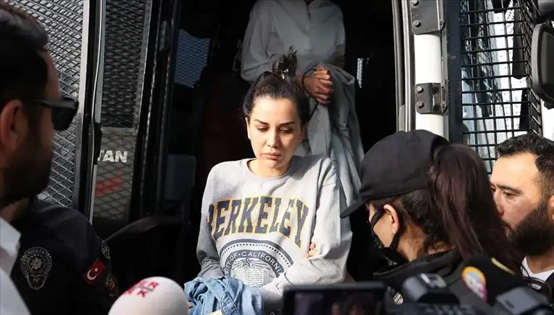 Dilan Polat'ın Instagram Hesabına Erişim Neden Kapandı? İşte Tüm Ayrıntılar!