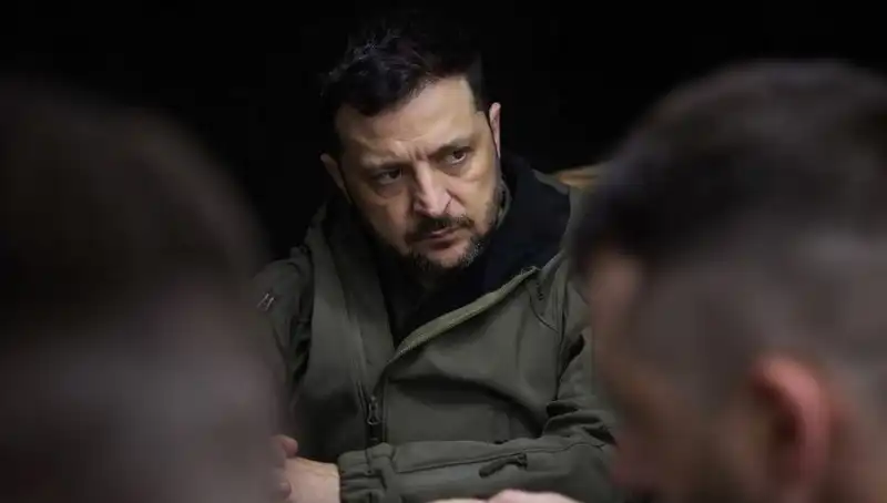 Zelenski, NATO'dan Nadir Element Anlaşması İçin Umut Bekliyor!