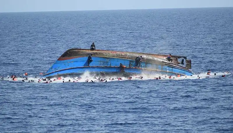 Filipinler'de Gemi Alabora Oldu: 4 Kişi Hayatını Kaybetti, 7 Kişi Kayboldu