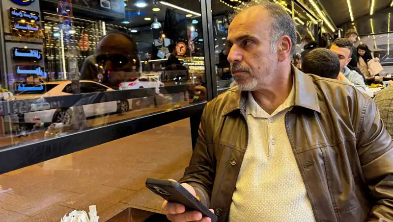 55 Yıl Sonra Annesini Bulmak İçin Umutla Bekleyen Adam