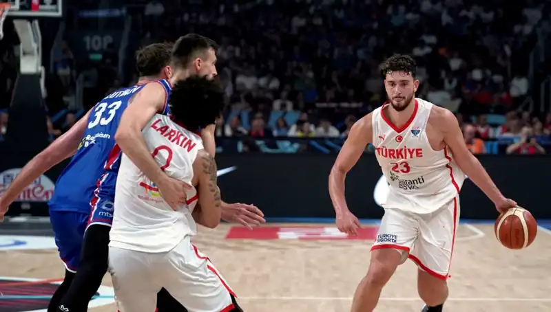 12 Dev Adam, 16. Turda İsveç'i Geçerek Yarı Finale Yükseldi!