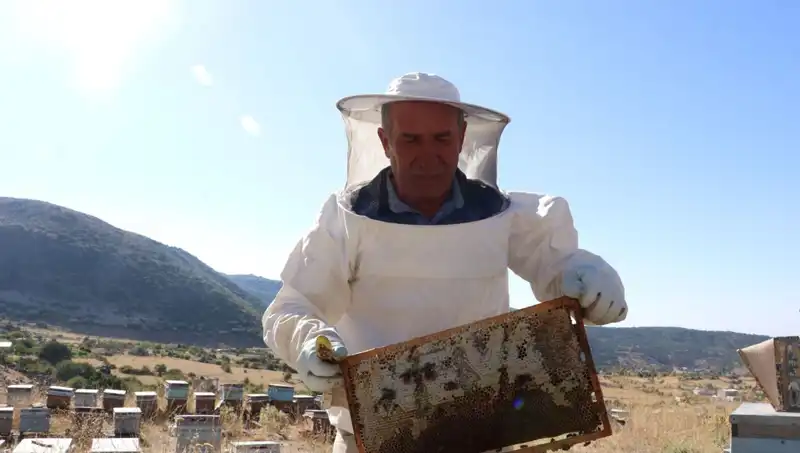 25 Yıllık Mobilya Kariyerini Geride Bıraktı, 2 Ton Üretimle Dikkat Çekti!