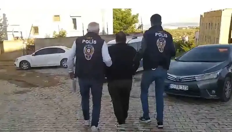 Balıkesir'de Dolandırıcılık Şebekesine Sert Darbe: 4 Kişi Tutuklandı!