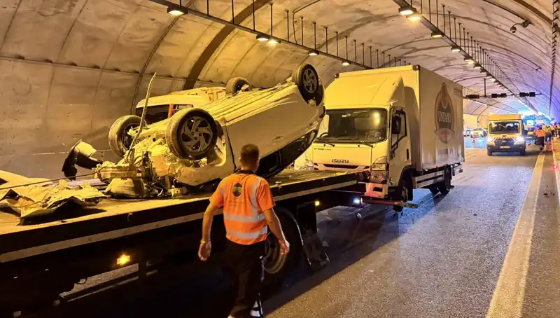 Kuzey Marmara Otoyolu'nda Otomobil ve Kamyonet Kazası: Ayrıntılar Ortaya Çıktı