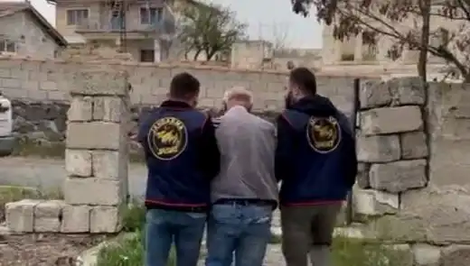 49 Yıl Hapisle Aranan Zanlı, Nevşehir'de Kıskıvrak Yakalandı!