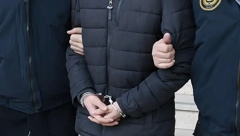 Samsun'da Hırsızlık ve Silahlı Tehditten Aranan Firari Yakalandı