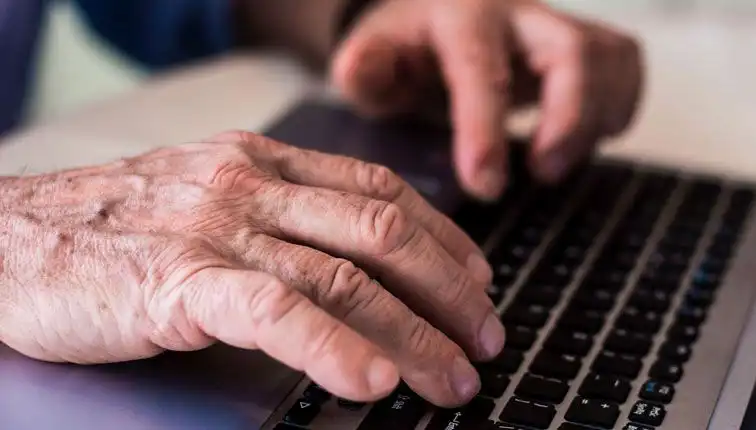 Dijital Dünyanın Gücü: Teknoloji Demansa Karşı Zihin Gücümüzü Nasıl Korur?