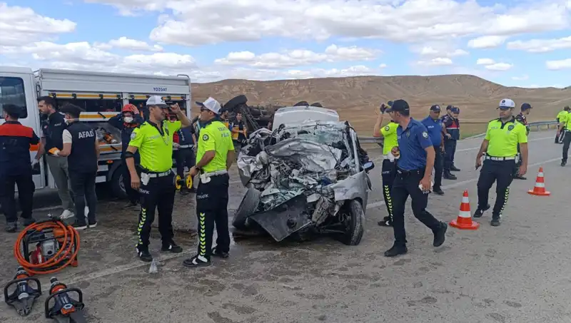 Yozgat’ta Meydana Gelen Feci Kaza: 3 Can Aldı, 2 Yaralı