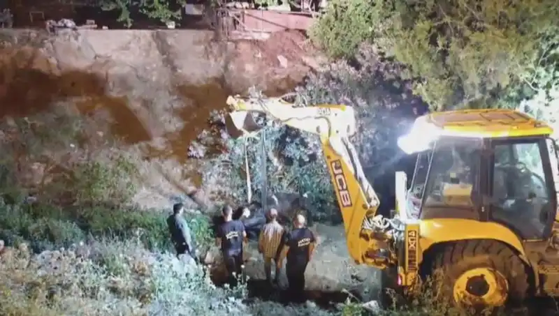 Hatay'da İneği Kurtarmak için Ekstra Çabalar Gösterildi!