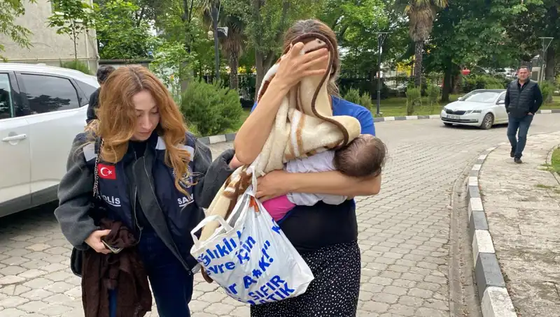Evlerden Hırsızlık Yapan Kadın Suçüstü Yakalandı, Olayın Ardındaki Gerçekler