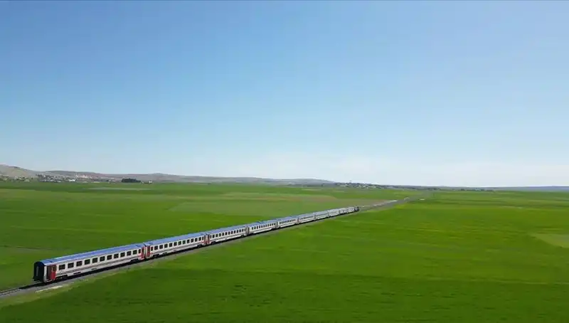 Diyarbakır Ekspresi: İlk Durağı Malatya'da Yeni Bir Serüven Başlıyor!