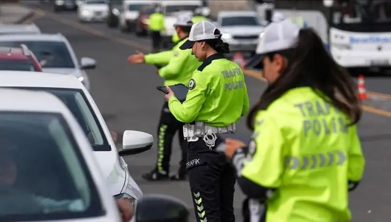 Trafikte 7 Gün İçinde Binlerce Sürücüye Cezai İşlem Uygulandı!