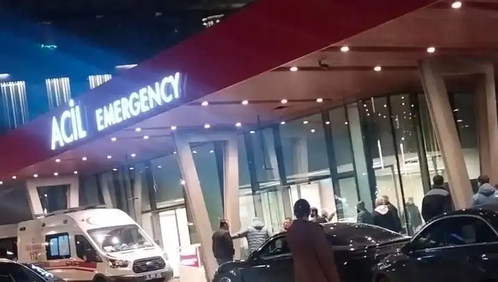 Silahlı Saldırı Kurbanı: Telefon Görüşmesi İçin Dışarı Çıkan Genç Adam Hayatını Kaybetti