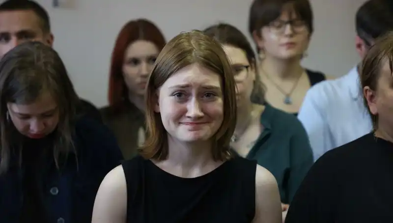 19 Yaşındaki Rus Aktivist Darya Kozyreva'ya Verilen Hapis Cezası Tepki Topladı