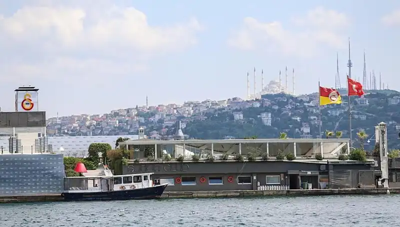 15 Yıl Süren Restleşme: 2. Abdülhamid'in Mirasçıları Galatasaray Adası'nı Talep Ediyor