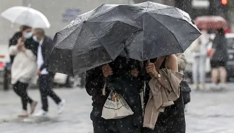 İstanbul'da Kış Soğuğu Tekrar Kapımızda: Sağanak Yağışlar Geliyor!