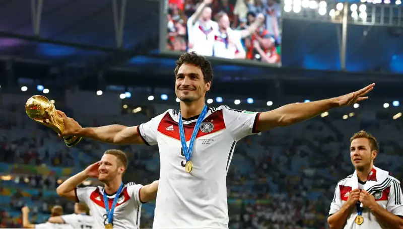 Almanya'nın Futbol Duayeni Hummels Futbol Kariyerine Veda Ediyor