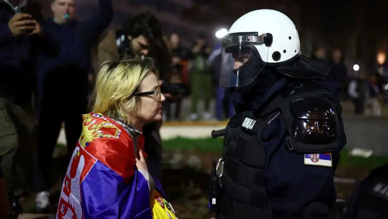 Sırbistan'da Yasaklı Sonik Silah Kullanımı: Muhalefetten AİHM Tepkisi